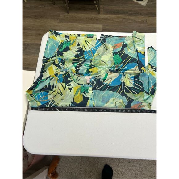 LOGO Layers by Lori Goldstein Women’s Top 1X Abstract Print Sheer Button‎ Front - Picture 9 of 11